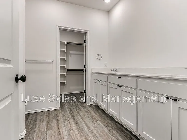 8012 NW 110th Dr — Photo 13