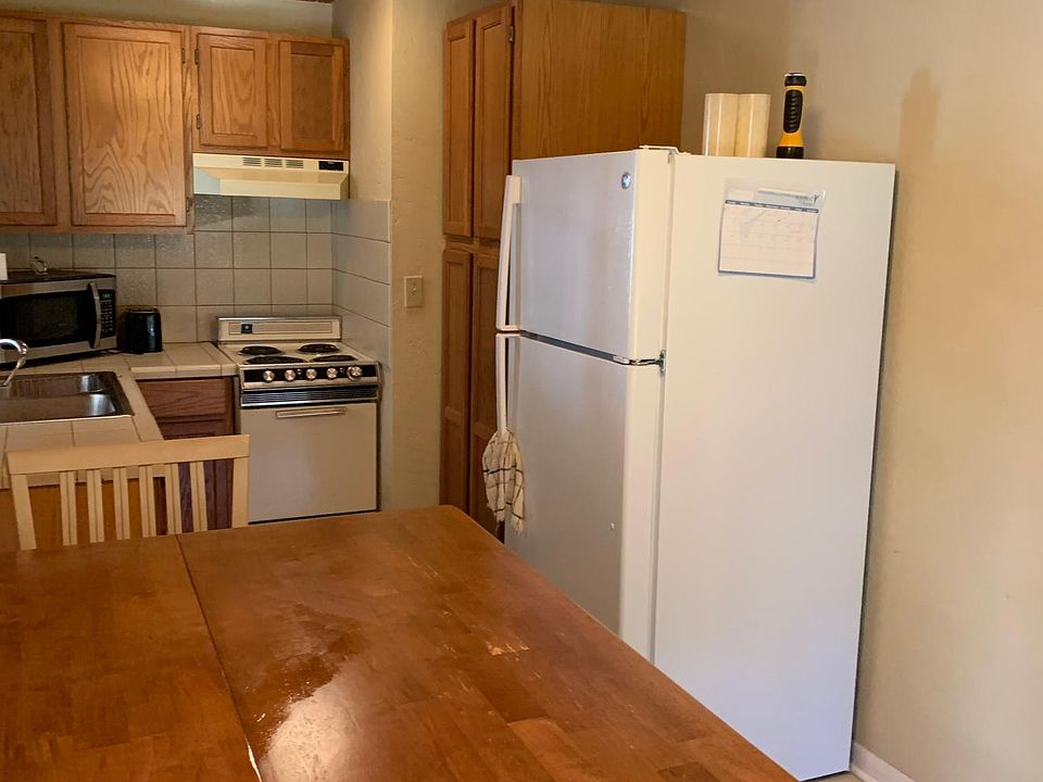 2nd image of 2060 Avocado Dr