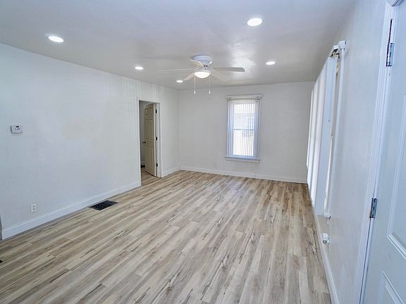 3rd image of 1323 Fairview Ave