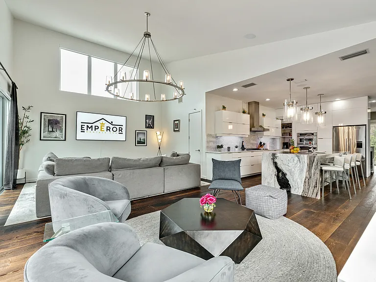 9100 San Martin Blvd NE — Photo 10