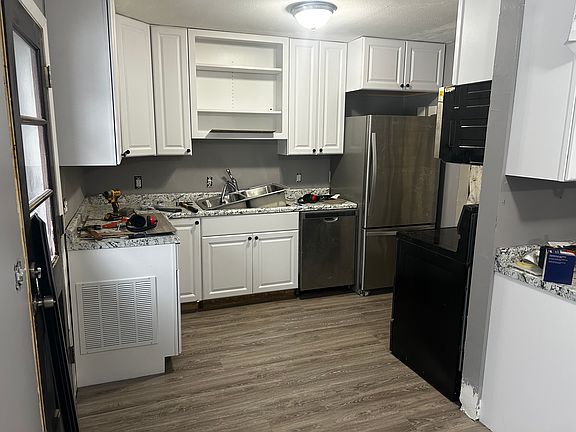 5th image of 12873 Fountain Ct