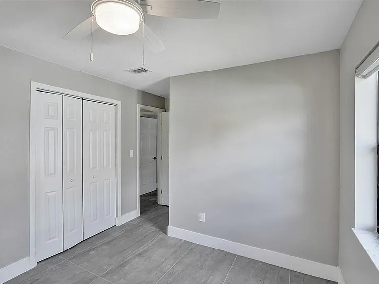 11627 SW 50th St — Photo 40