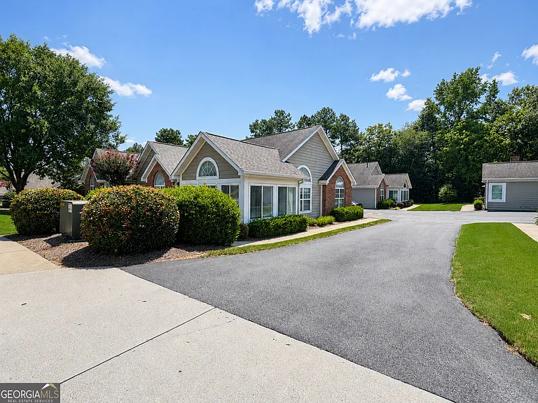 3057 Orchard Ridge Cir — Photo 2