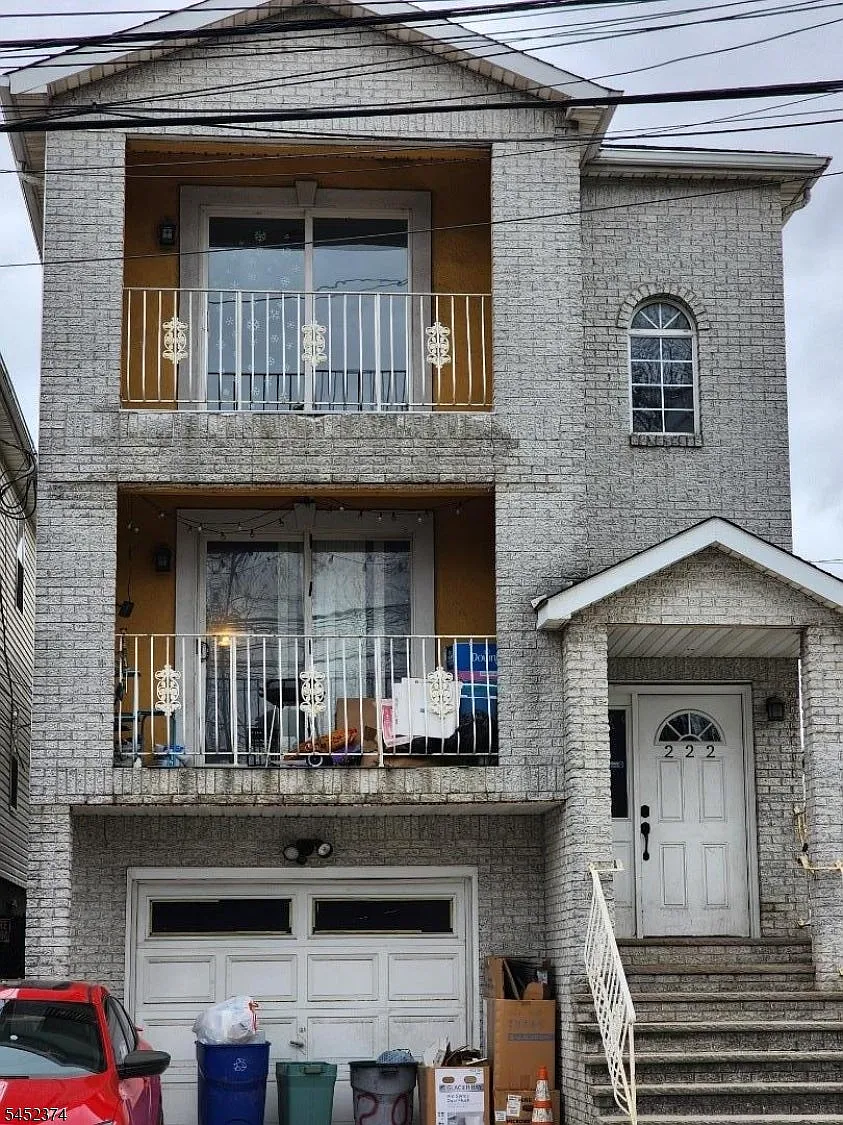 3 bed, 2.0 bath, $2,600 — Photo 1