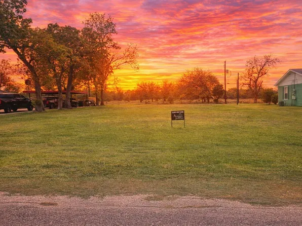 419 Reed Ln, Wharton, TX 77488