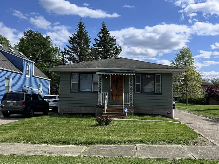 951 E Florida Ave — Photo 1