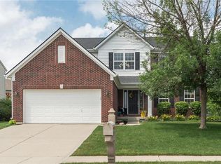 14504 Chapelwood Ln, Fishers, IN 46037