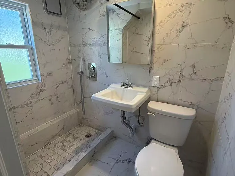 106 Robbins Ln — Photo 15