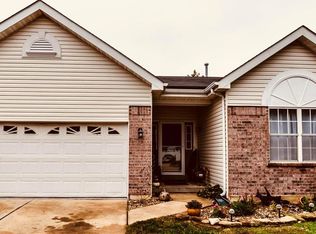 1003 Tilestone Dr, O'Fallon, MO 63366