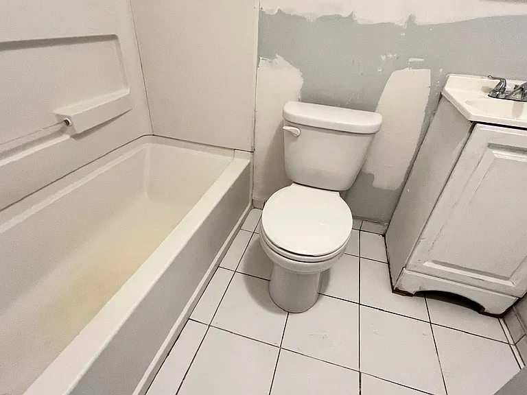 225 N Burgher Ave #1 — Photo 16