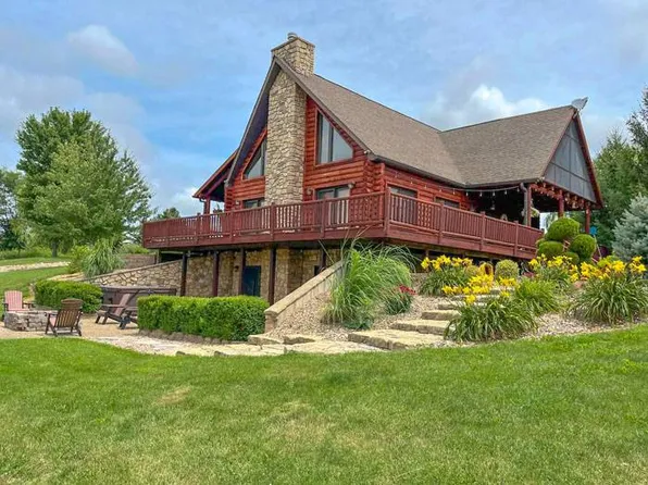 37433 185th Ln, Pittsfield, IL 62363