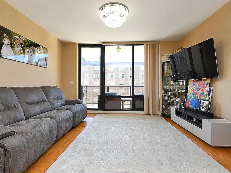 63-36 99th St #5E — Photo 3