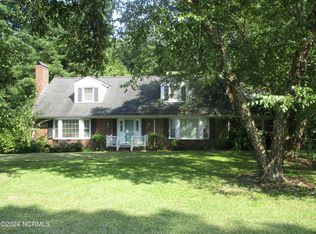 547 S 4th St, Macclesfield, NC 27852
