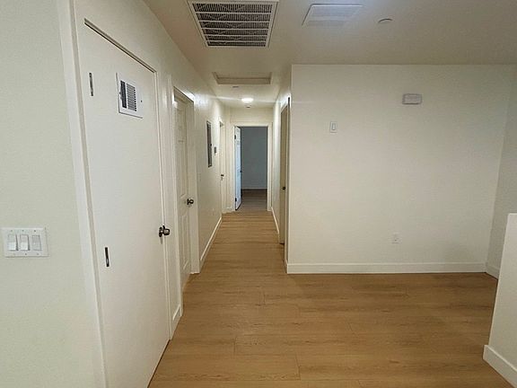 4th image of 313 1/2 E 59th St