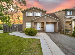 2479 Grindstone Ct, Mississauga, ON L5L 3K8