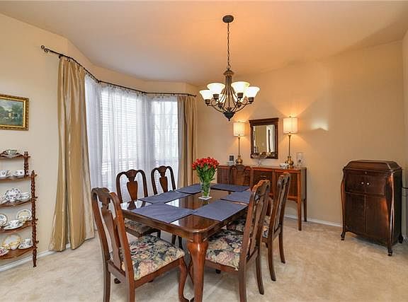 3rd image of 1508 Parkside Dr