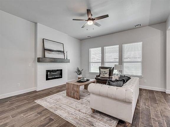 5th image of 2501 Birmingham Dr