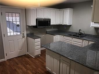 4th image of 571 Tedford Way
