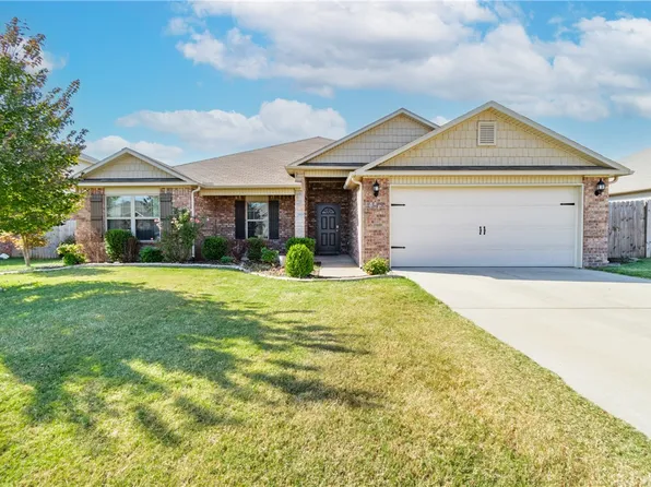 2313 Elmwood Ave, Lowell, AR 72745