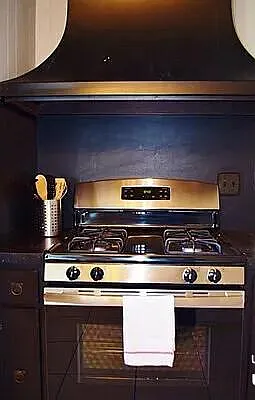 3 bed, 1400 sqft, $3,200 — Photo 3
