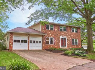 4105 Gumwood Ct, Chantilly, VA 20151