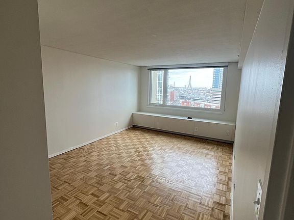 2nd image of 73 Staniford St #2605