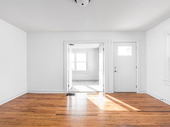 3rd image of 2538 Brookside Pkwy