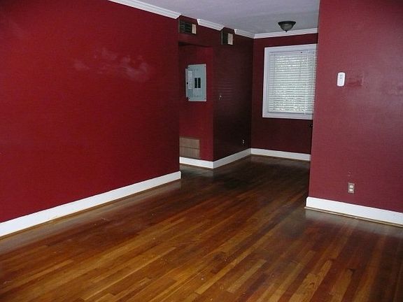 2nd image of 1988 Wellbourne Dr NE APT 3