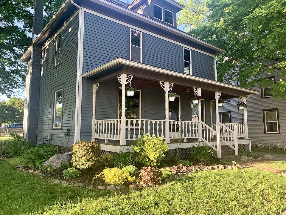1st image of 42 Plum St