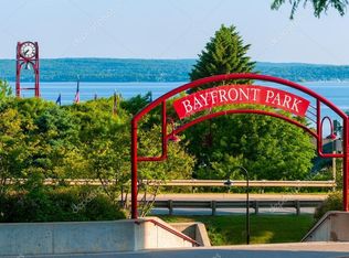 812 State St, Petoskey, MI 49770