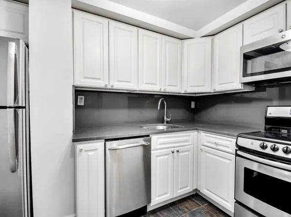 655 2nd Ave APT 5D, New York, NY 10016