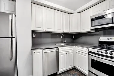 655 Second Avenue, #5D