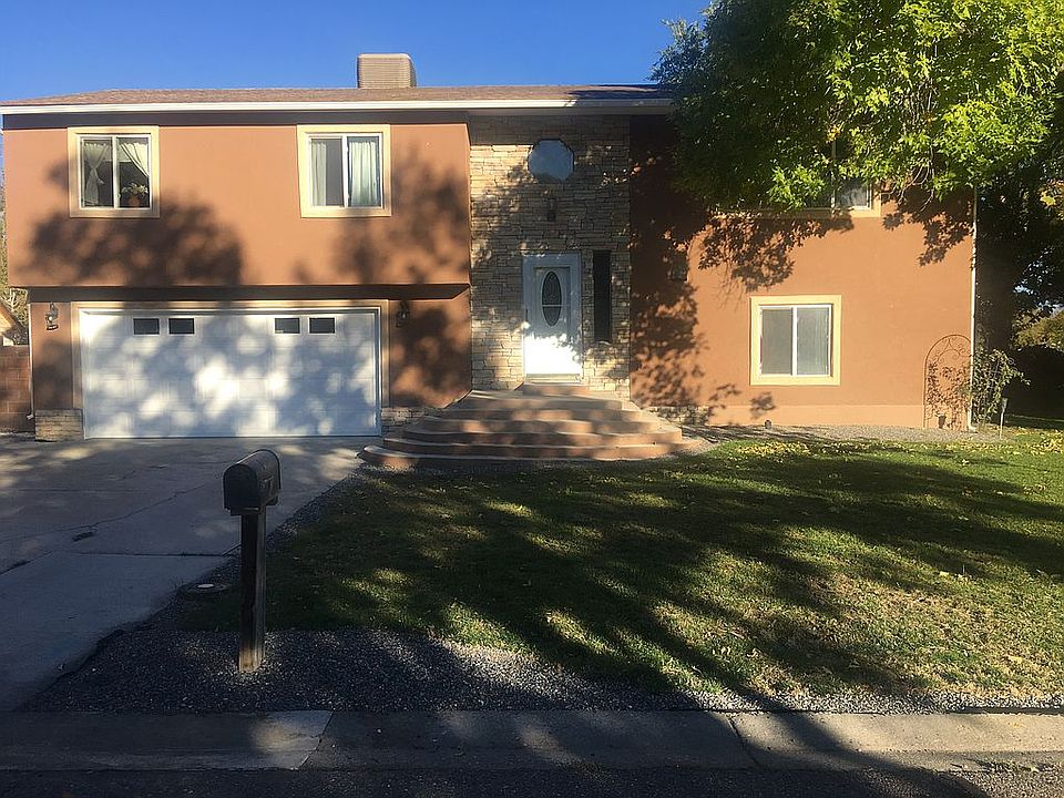 1st image of 592 E Valley Ct