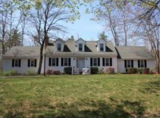 27 Olesen Rd, Derry, NH 03038