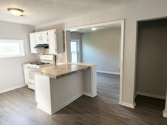 4th image of 322 Pennsylvania St #4
