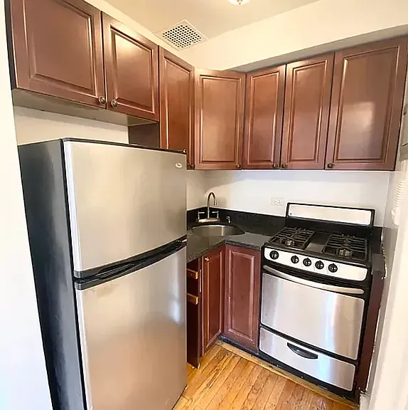 125 E 30th St #4X — Photo 4