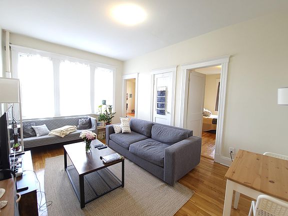 5th image of 1626A Commonwealth Ave #A12
