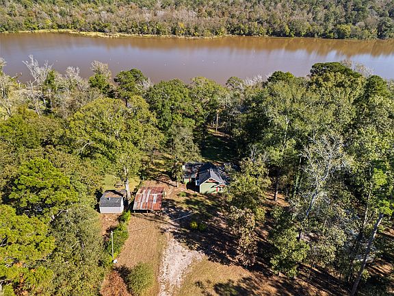 3rd image of 494 N Lake Dr