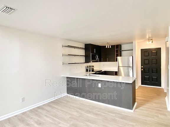 5th image of 782 Windbrook Cir APT 201