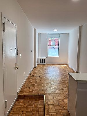 1st image of 25 Jones St APT 1B