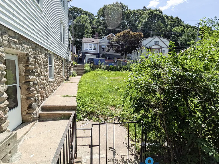 417 N Walnut St — Photo 26