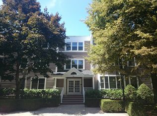 25 Holly Ln APT 1A, Brookline, MA 02467