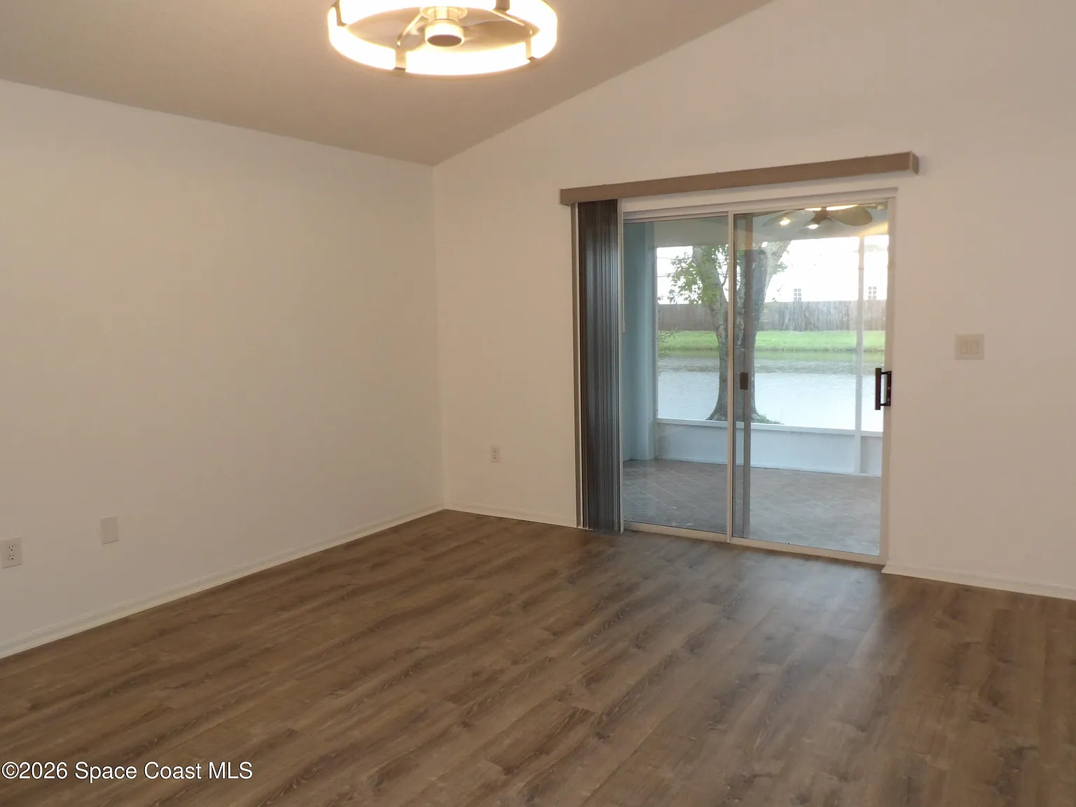 3 bed, 2.0 bath, 1779 sqft, $3,000 — Photo 4