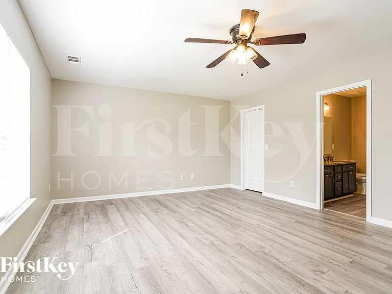 546 River View Dr — Photo 9