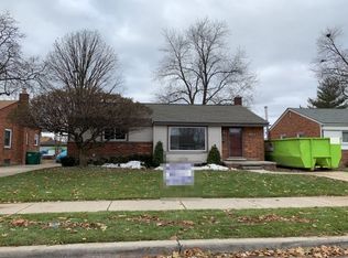 6841 Whitby St, Garden City, MI 48135