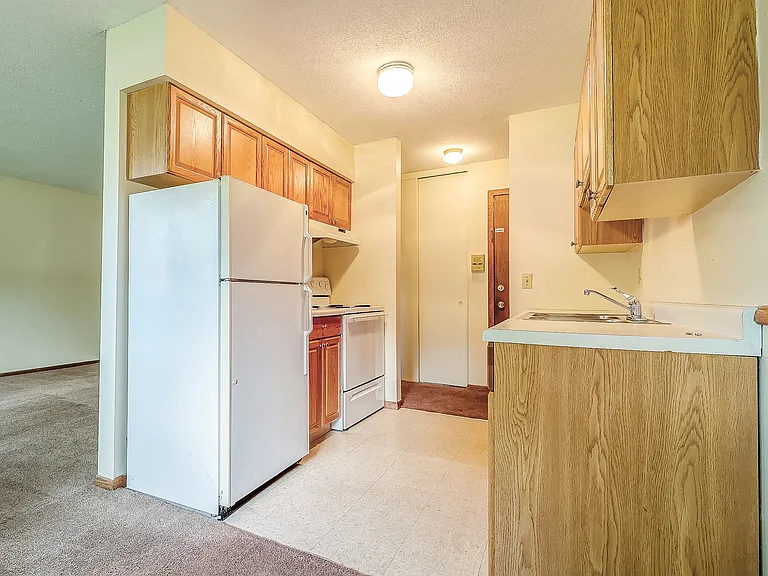 8008 W 28th St — Photo 38