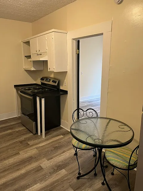 1 bed, 1200 sqft, $1,150 — Photo 4
