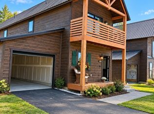 5791 Gas Lamp Ln, Grawn, MI 49637