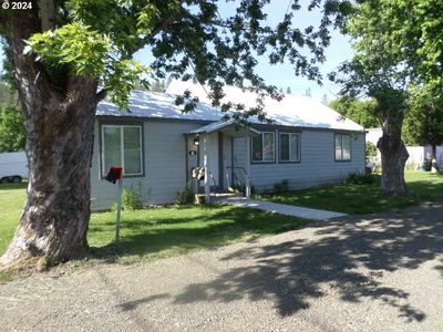 302 Donald St, Wallowa, OR, 97885