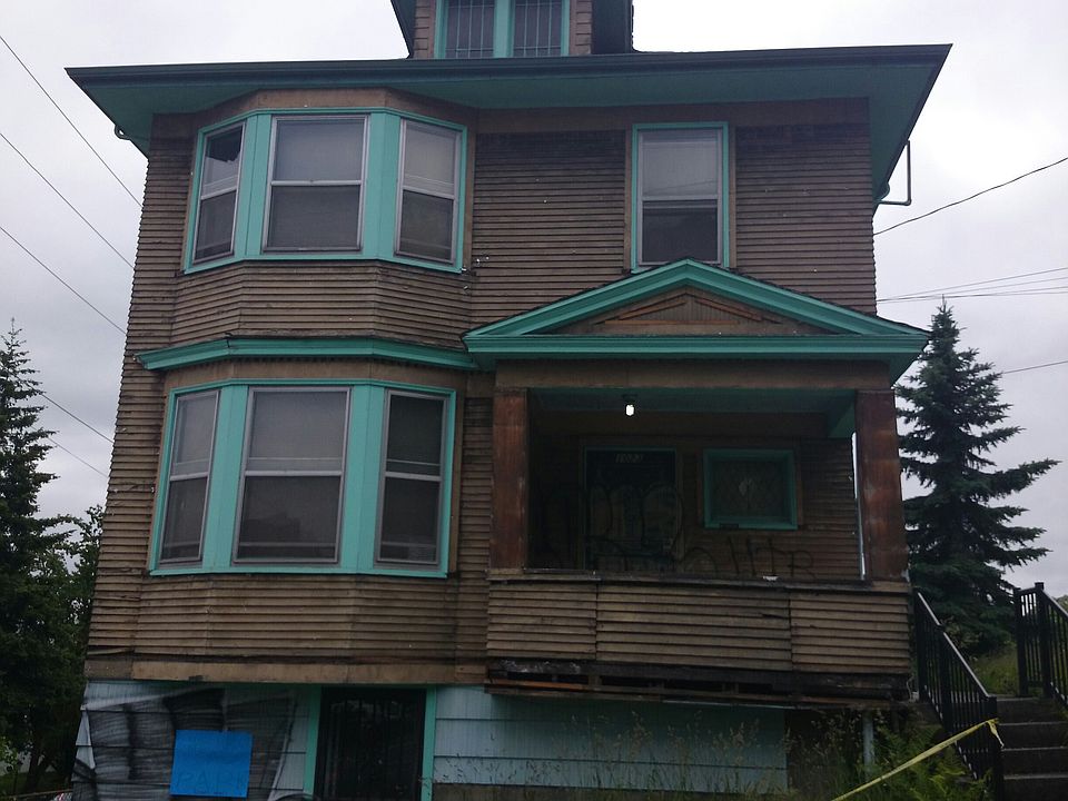 2nd image of 1023 E Alder St